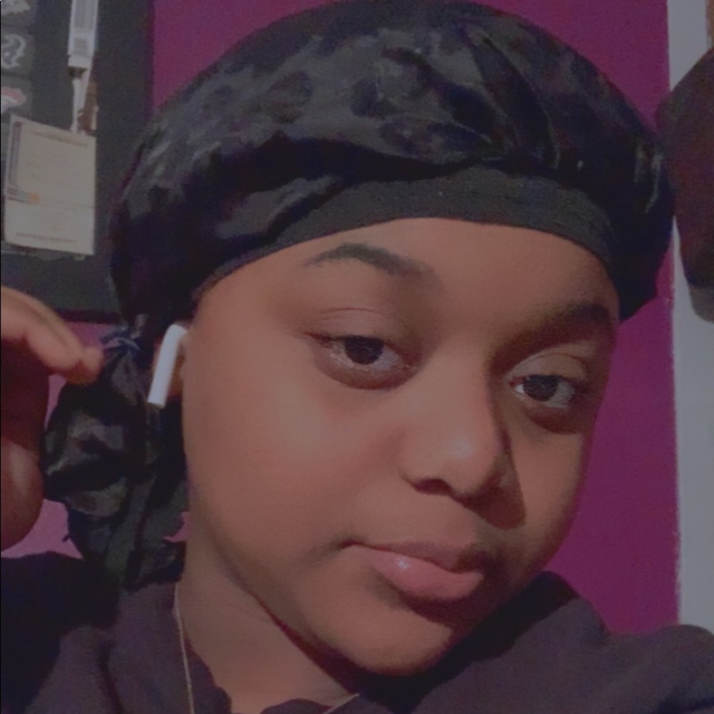 Meet your Posher, Kyra